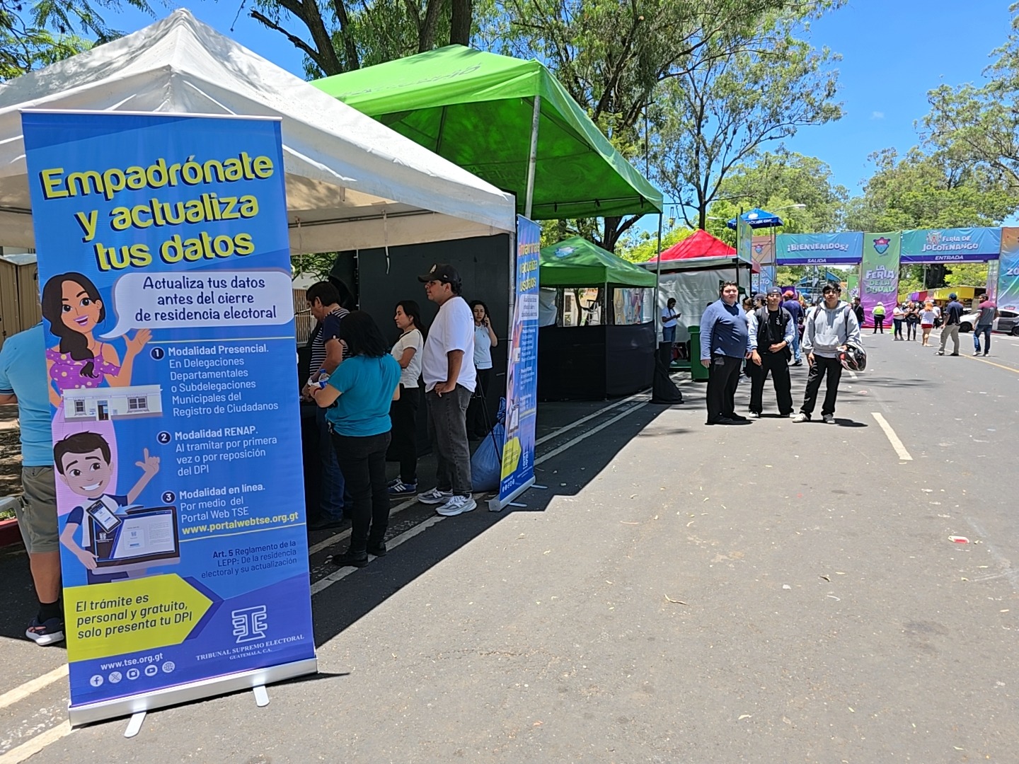 TSE empadronó a ciudadanos en la Feria de Jocotenango