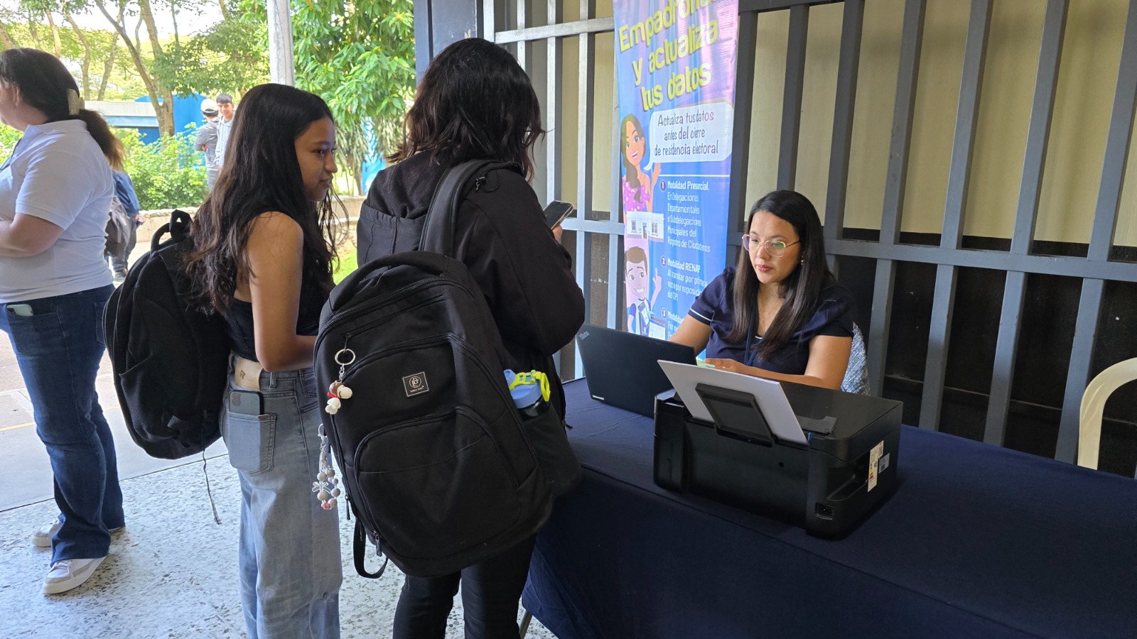 DICEP habilita puestos móviles de empadronamiento y actualización de datos en la USAC