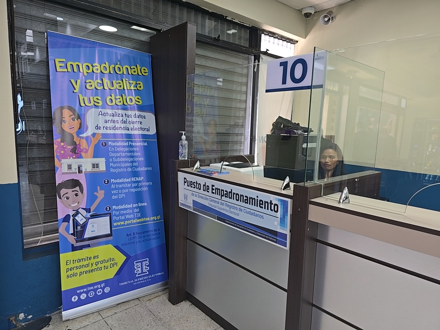 DICEP acerca el empadronamiento a los guatemaltecos en el Centro de Emisión de Pasaportes